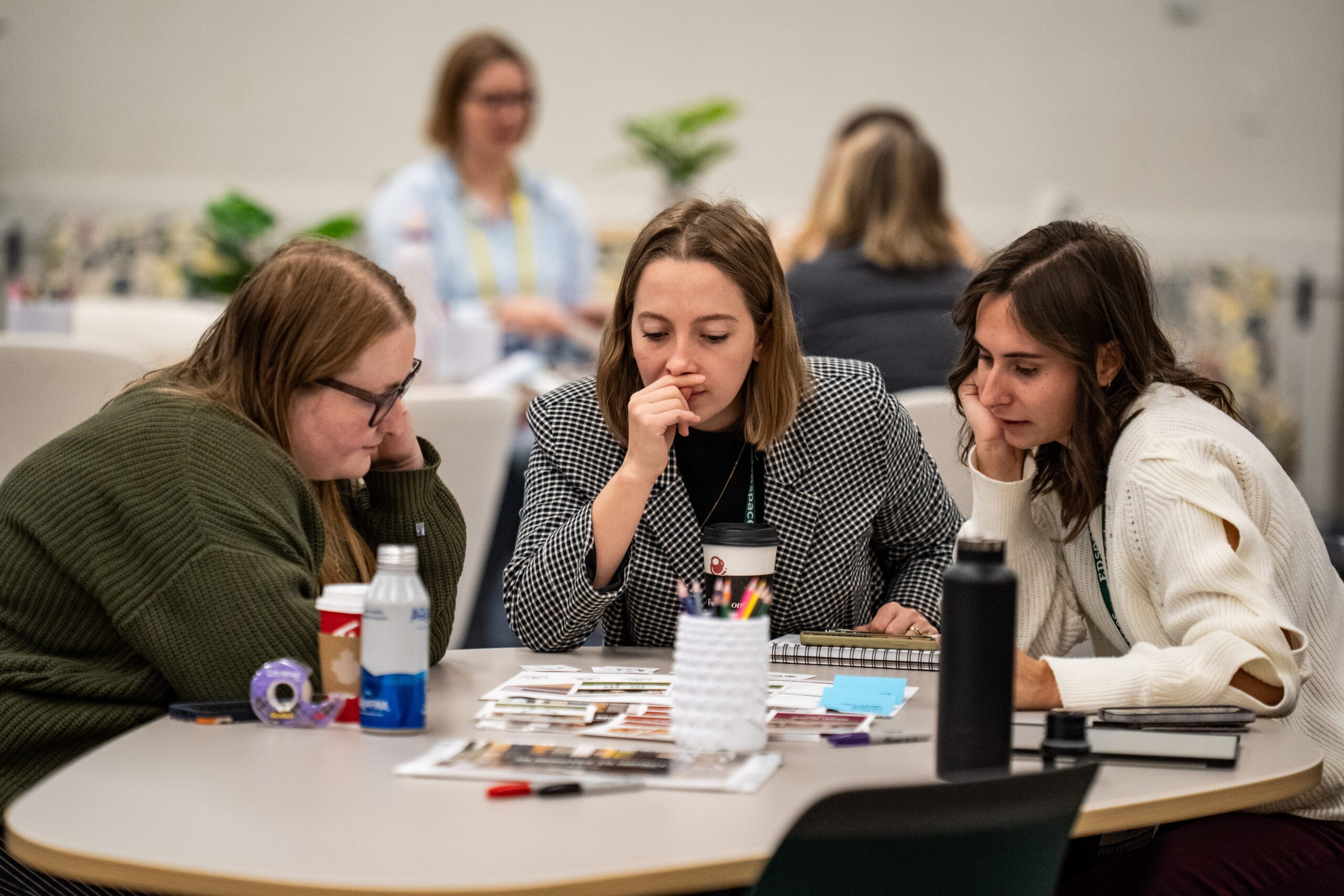 EDspaces attendees enjoying a night of networking at Bold Women, Bold Conversations. A great way to kickoff the event!